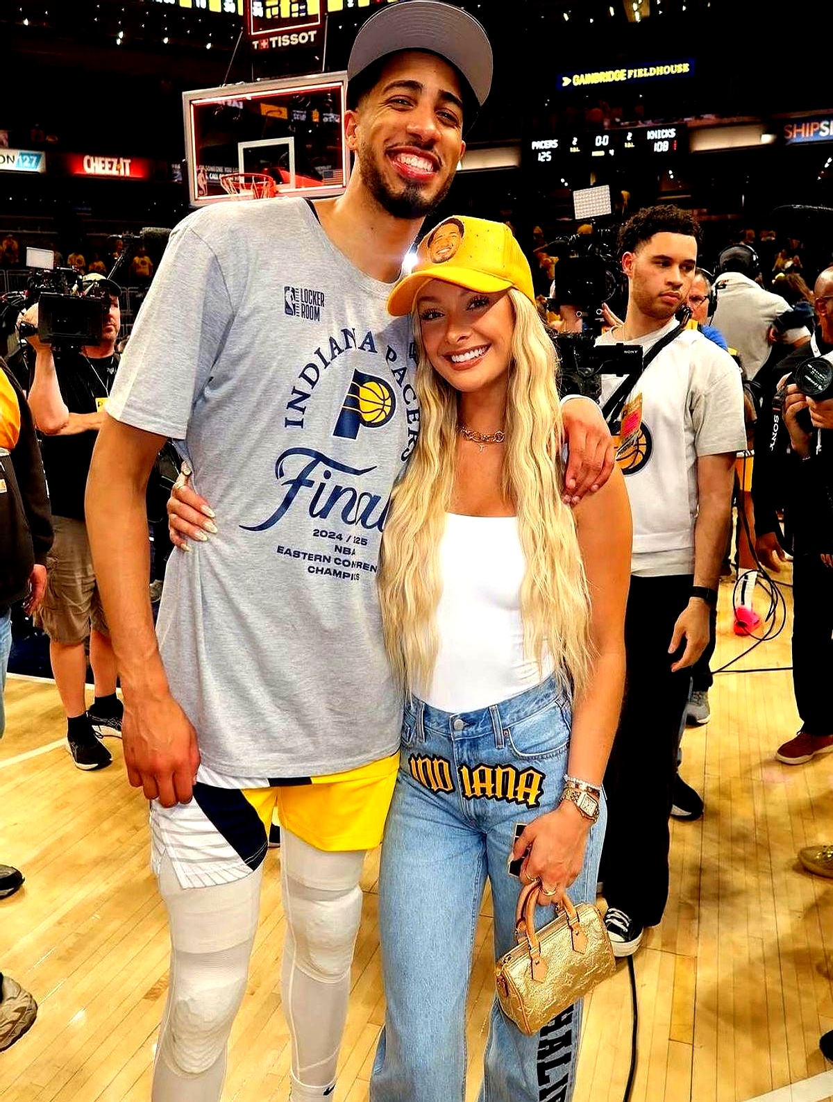 印第安纳步行者发布备战花絮；今晚伤情更新；CBA季后赛任务艰巨；临场指挥获称赞的简单介绍